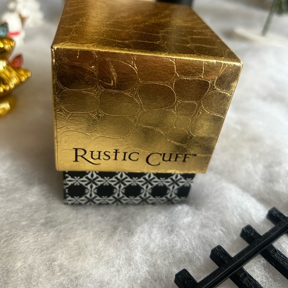 Rustic Cuff Bangle - Picture 4 of 4